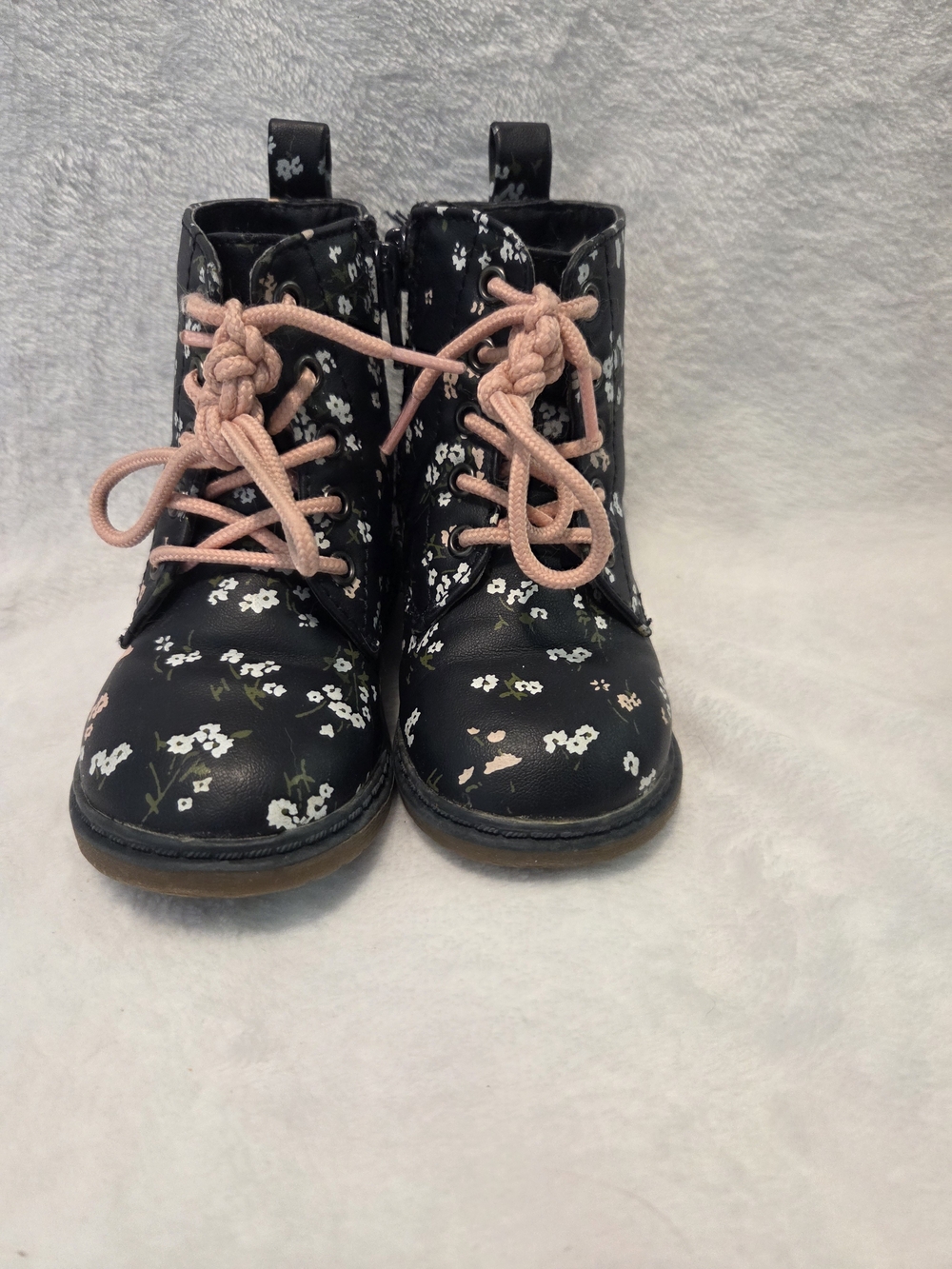 Old Navy Black Floral Lace-Up Kids Boots with Pink Laces